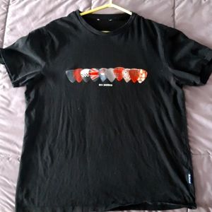 Ben Sherman tshirt.